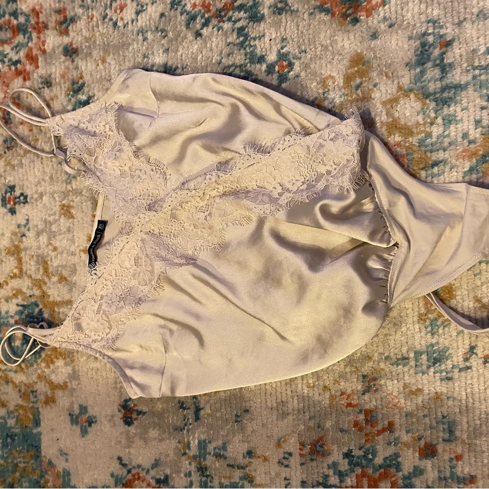 Lace body suit